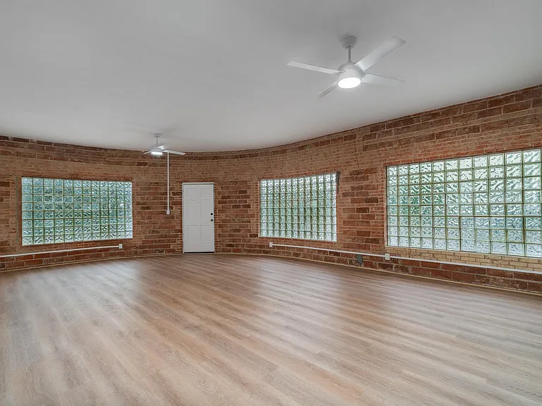 3501 Bryan St — Photo 8