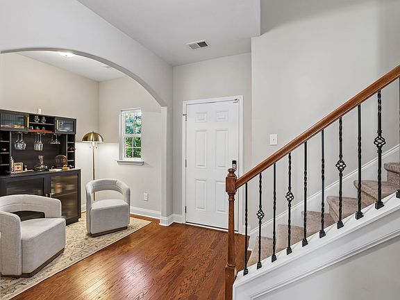 4th image of 1413 Woodside Dr