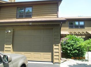 930 Manor Dr APT 57, Neenah, WI 54956