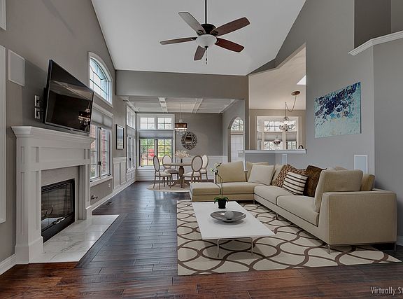 3rd image of 10946 Settlers Pond Ct