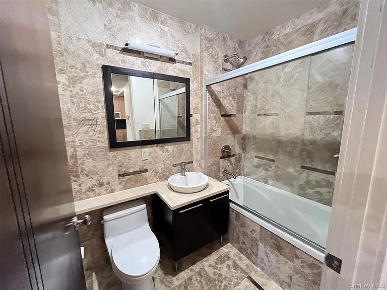 3132 Union St #4G — Photo 2