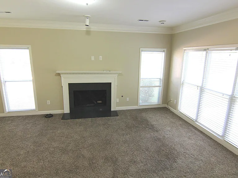 104 Inverrary Ct — Photo 13