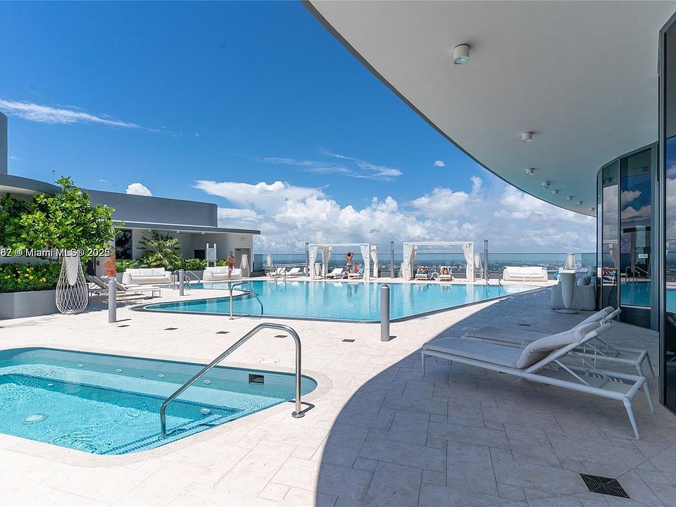 1st image of 1000 Brickell Plz #3