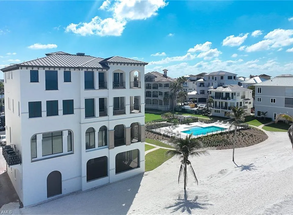 110 Guadeloupe Ln