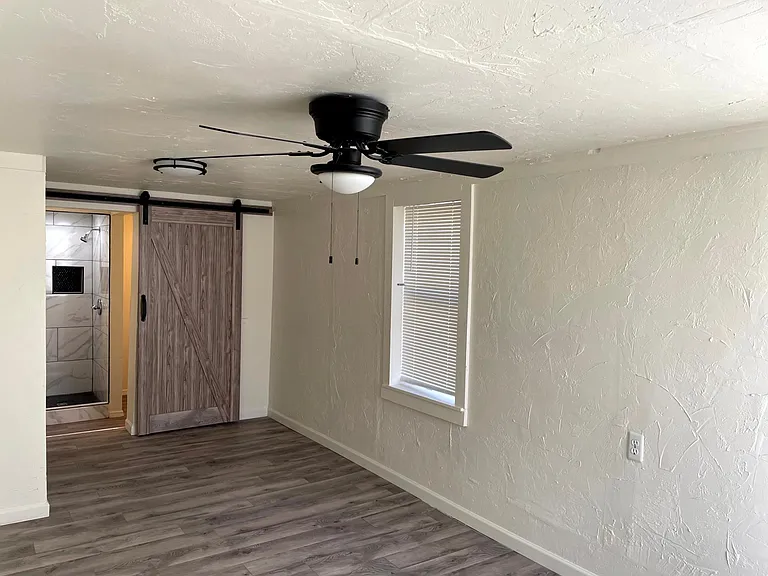 6037 NW 48th St — Photo 12