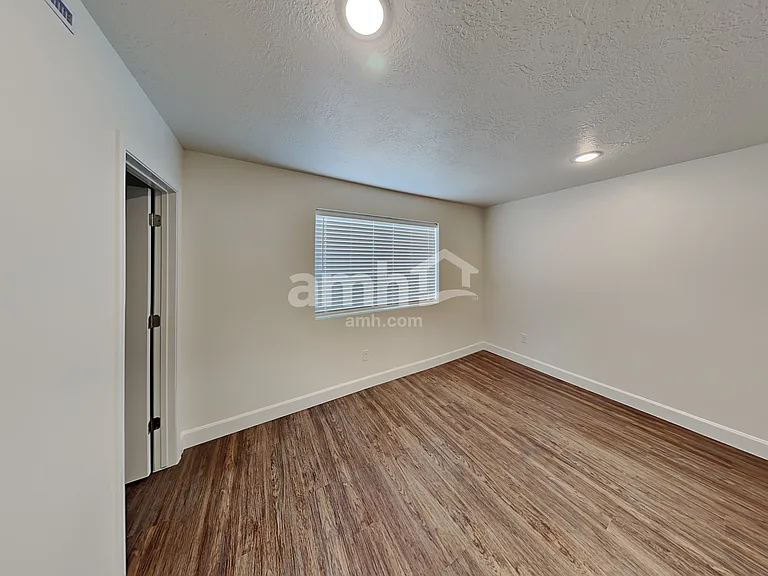 194 N Dry Creek Rd — Photo 19