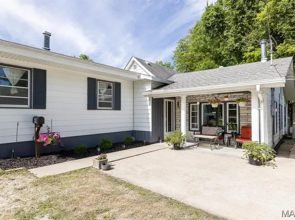 417 N John St, Mascoutah, IL 62258