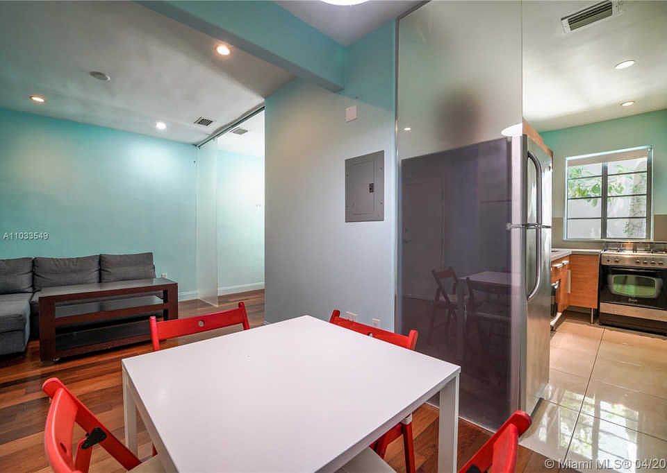 1st image of 526 15th St APT 11