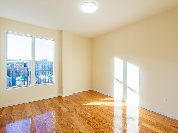 2nd image of 3070 Brighton 14th St #4A