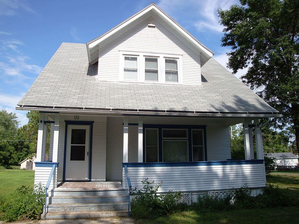 1st image of 311 2nd St S