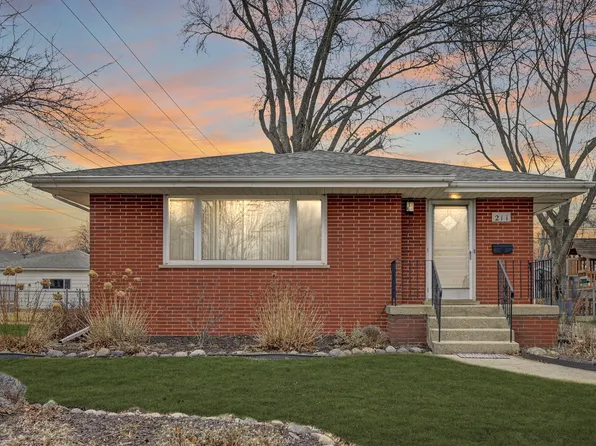 211 Lawndale Dr, Munster, IN 46321