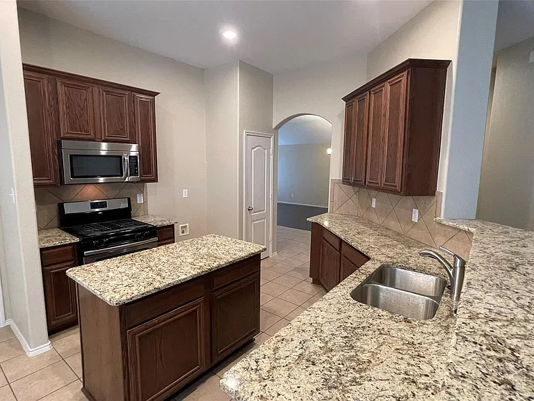 8131 Tierra Del Sol Rd — Photo 12