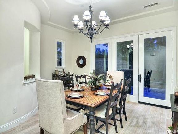 5th image of 2 Roshelle Ln