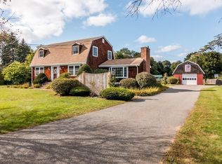 64 Hull St, Beverly, MA 01915