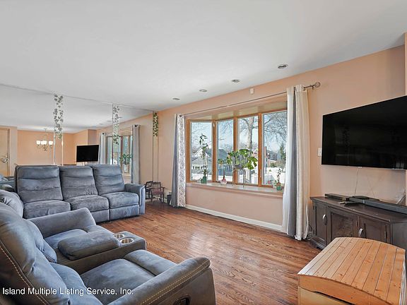 5th image of 304 Garrison Ave