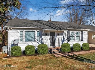 1453 19th Ave NE, Hickory, NC 28601