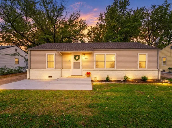 909 N Derby Ave, Derby, KS 67037