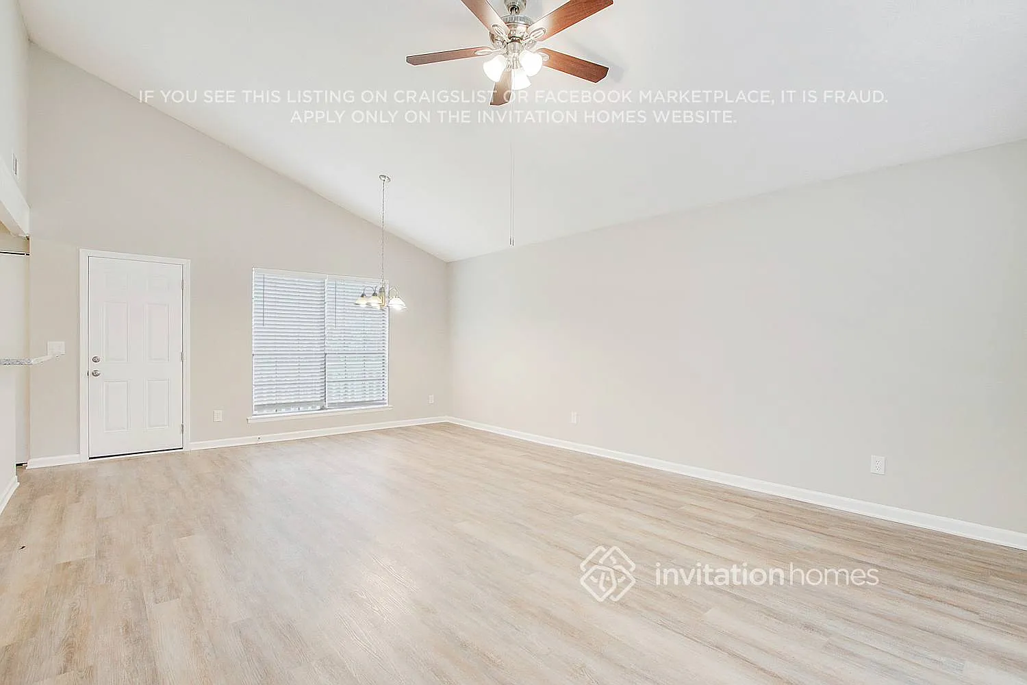 678 Utoy Cir Sw Atlanta, GA 30331 — Photo 2