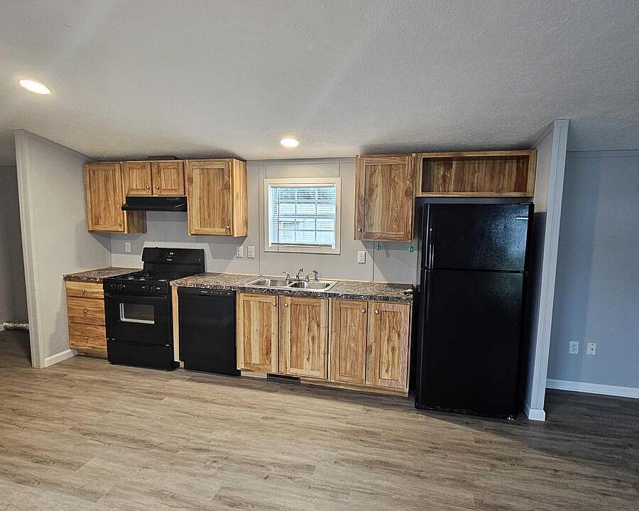 1st image of 2737 W Washington Ctr #52