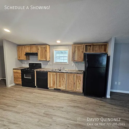 2737 W Washington Ctr Photo 1