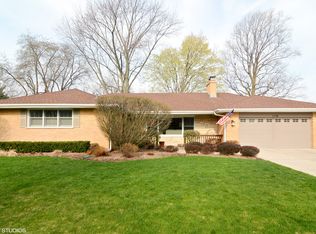 110 S Fernandez Ave, Arlington Heights, IL