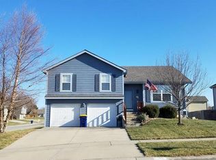 1418 Redwood Dr, Eudora, KS 66025