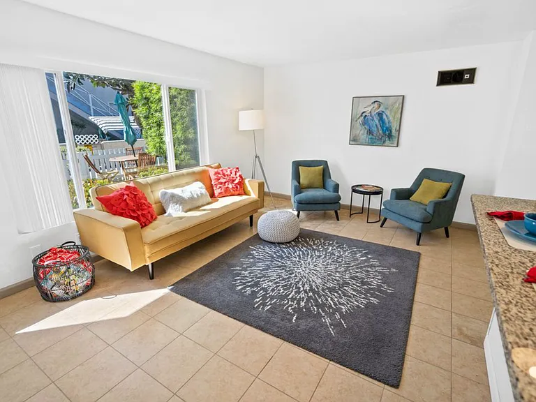 830 Jamaica Ct — Photo 5