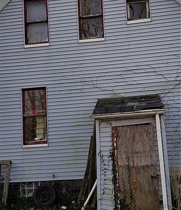 3rd image of 8015 Amos Ave