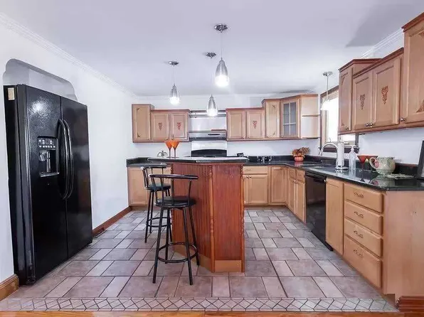 (undisclosed Address), Roxbury, MA 02119