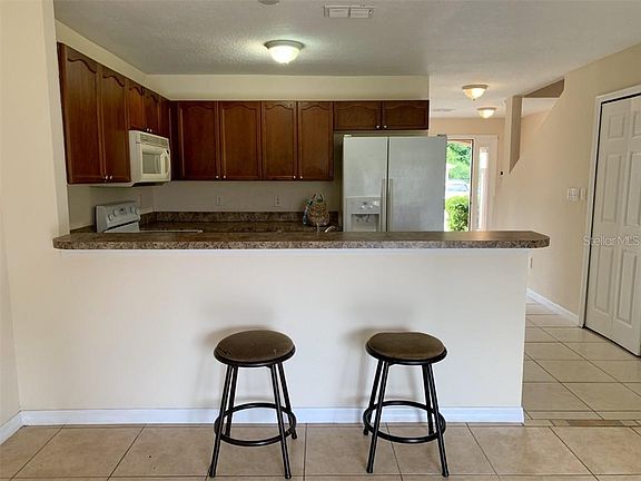 3rd image of 160 Bowie Ln APT 1