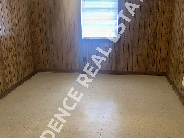 1820 Indiana Ave — Photo 4