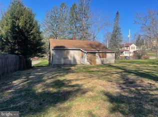 809 Mountain Rd, Oakland, MD 21550