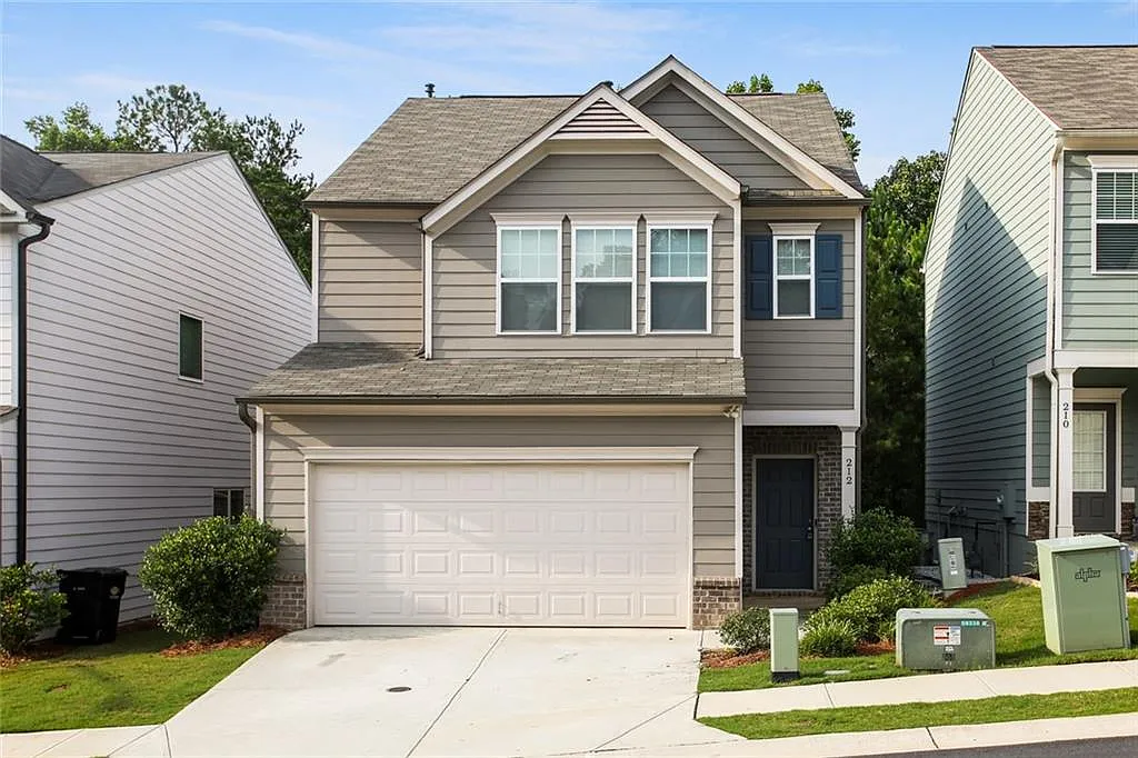 3 bed, 2.5 bath, 1905 sqft, $2,225 — Photo 2