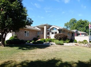 351 Park Dr, Hamilton, IL 62341