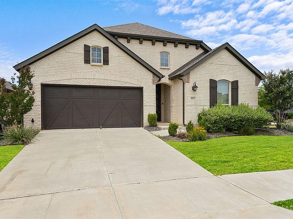 4th image of 6012 Mapleshade Way