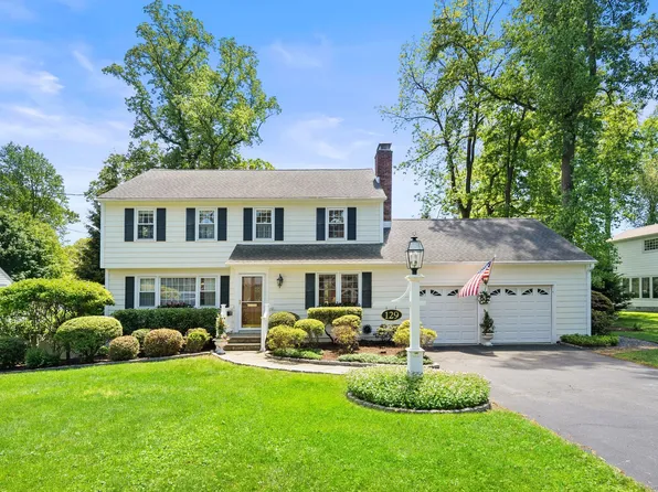 129 Brookmere Drive, Fairfield, CT 06824