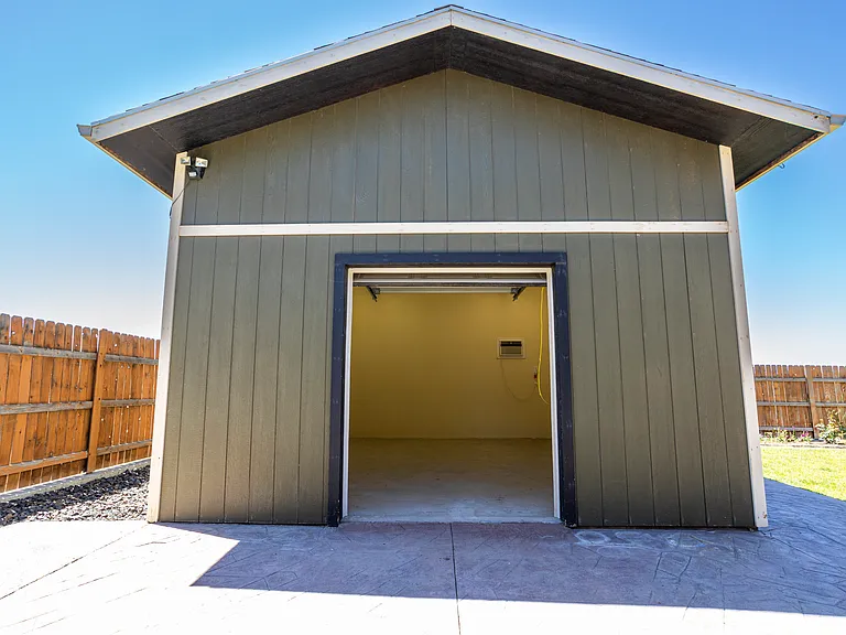 Finished outbuilding with heat and air