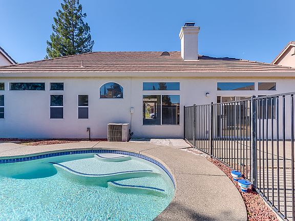 5th image of 1564 Chadbury Dr