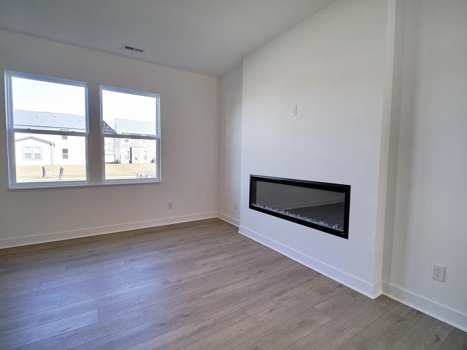 5 bed, 2578 sqft, $3,100 — Photo 3
