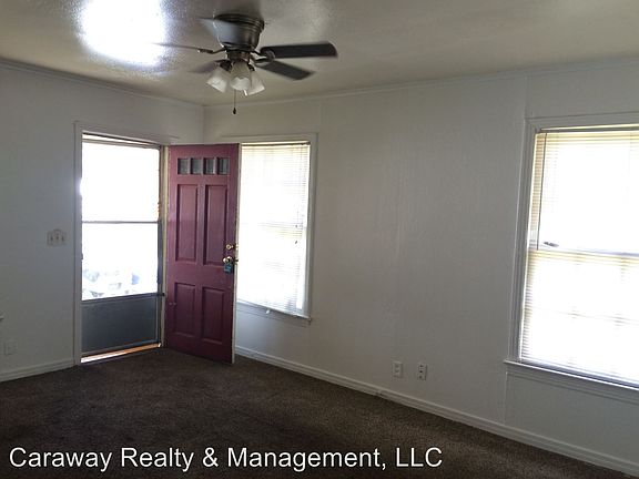 2nd image of 2825 Essex St