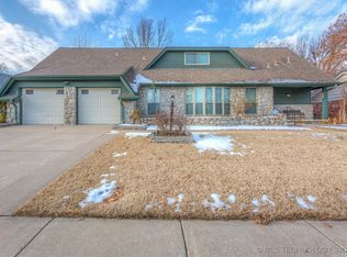 6856 E 54th St, Tulsa, OK 74145