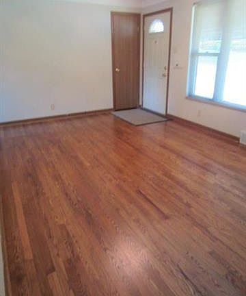 4th image of 9557 Montbrook Dr