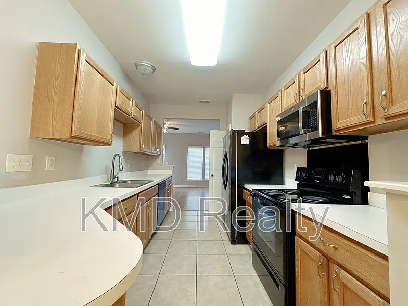 2 bed, 2.5 bath, $1,545 — Photo 2