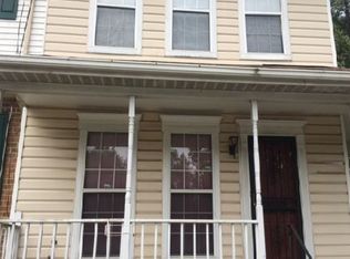 5509 Rosecroft Village Dr, Oxon Hill, MD 20745