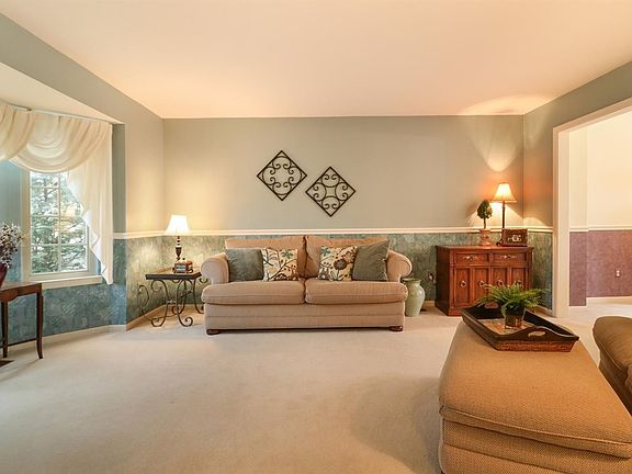 5th image of 3432 Tiger Lily Dr