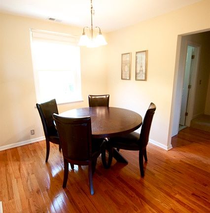 5th image of 3281 S Stafford St APT B2