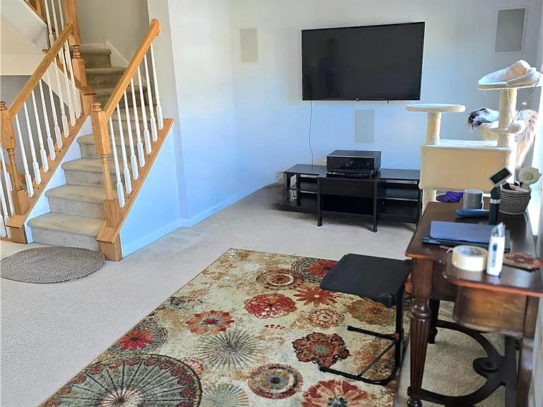 17 Red Rose Ln — Photo 3