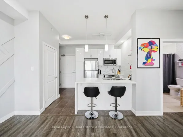 125 Shoreview Pl #616, Hamilton, ON L8E 0K3