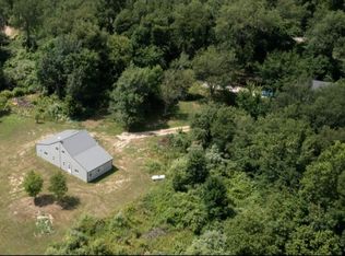 10526 E Willard Rd, Riverdale, MI 48877