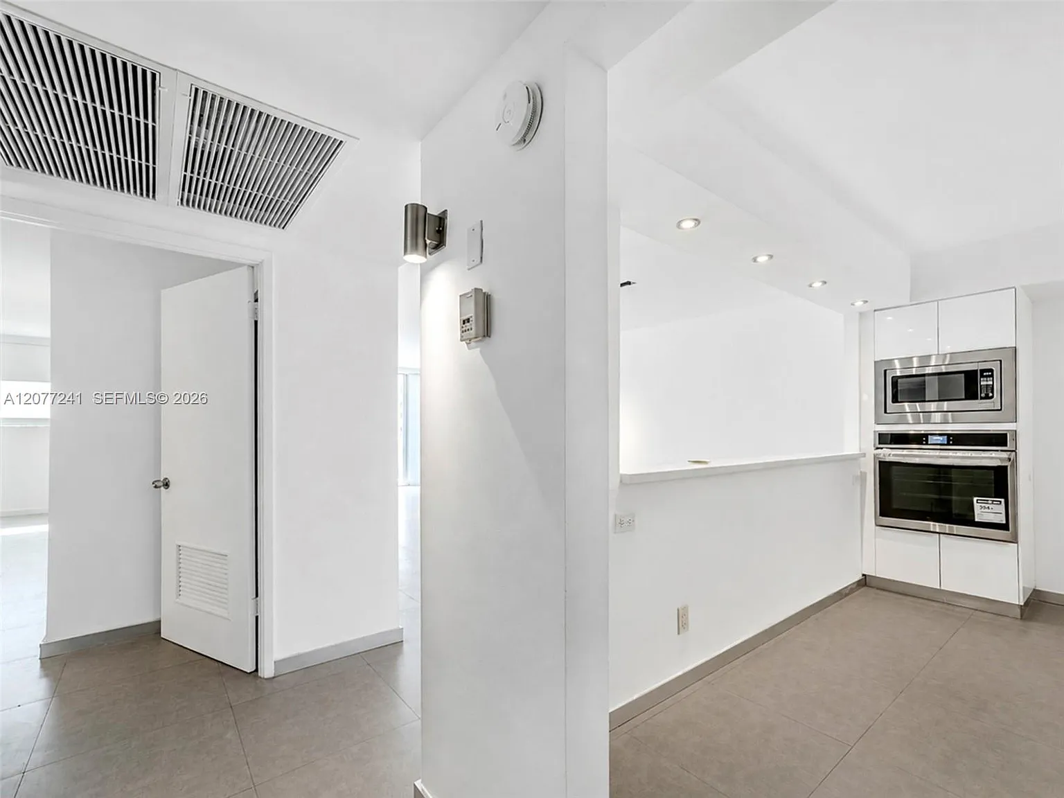 Oceanview Building B Cond — Photo 3